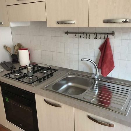 산타크로체카메리나 La Casa Di Salvi 아파트 외부 사진